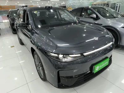 Leapmotor C10