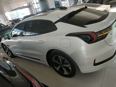 Zeekr 001