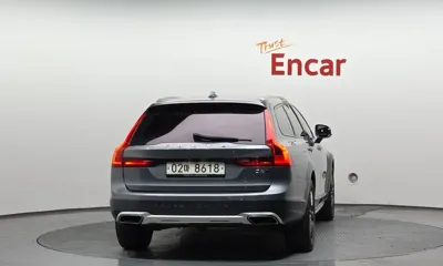 Volvo V90