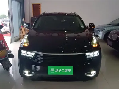 Lynk & Co 01