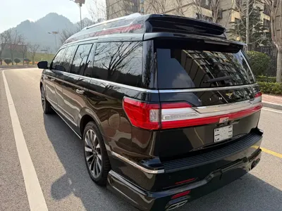 Lincoln Navigator