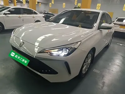 Roewe i5
