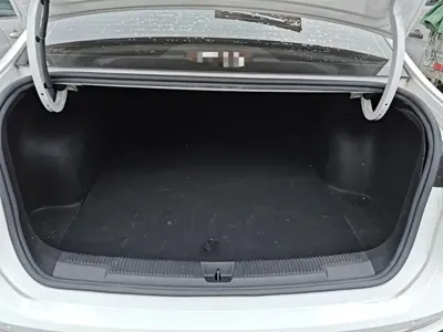 Roewe i5