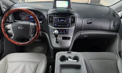 Hyundai Starex