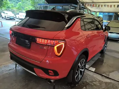 Lynk & Co 01