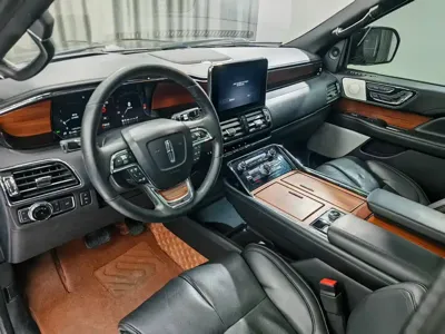 Lincoln Navigator