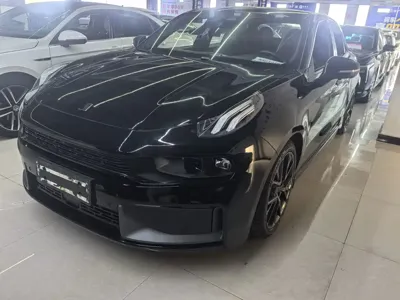 Lynk & Co 03