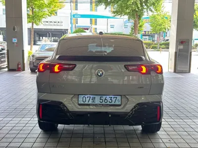 BMW iX2