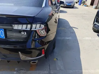 Lynk & Co 03