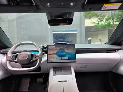 Lynk & Co Z10