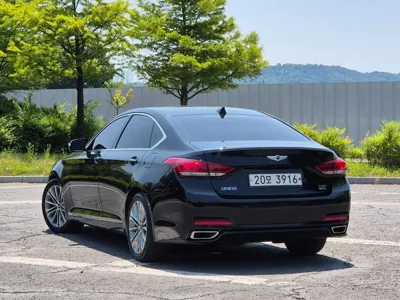 Hyundai Genesis
