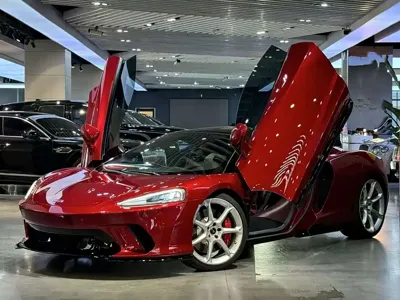 McLaren GT
