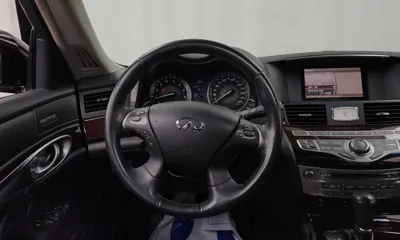 Infiniti M