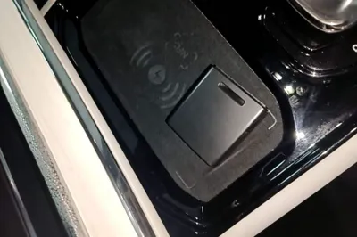 Volvo EM90