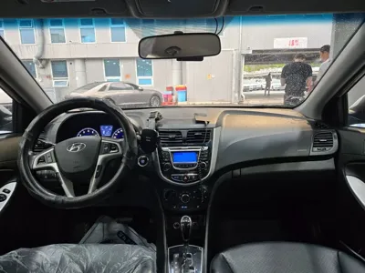 Hyundai Accent