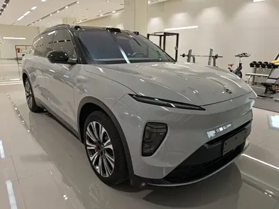 Nio ES8