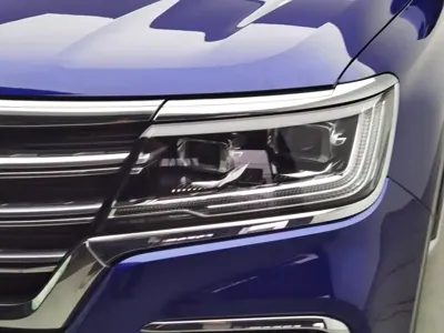 Roewe RX8