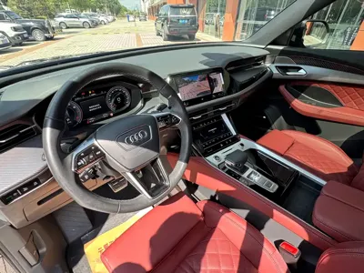 Audi Q6