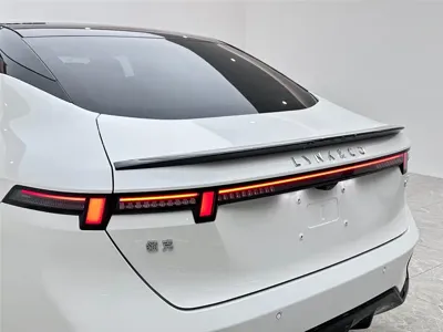 Lynk & Co 07 EM-P