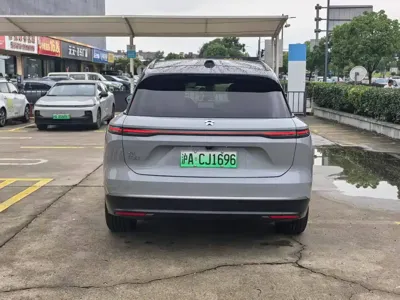 Nio ES8