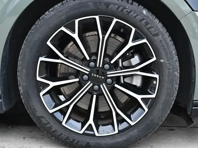 Zeekr 007
