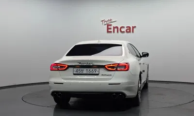 Maserati Quattroporte