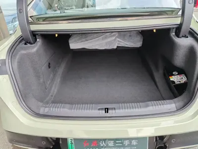 Hongqi Hongqi EH7