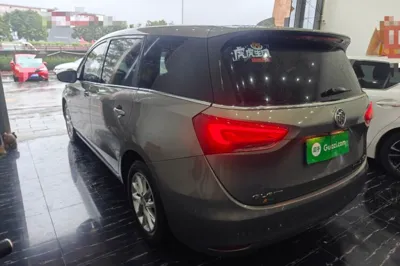 Buick GL6