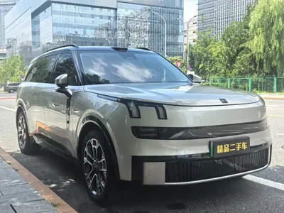 Lynk & Co 领克900