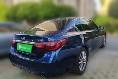 Infiniti Q50L