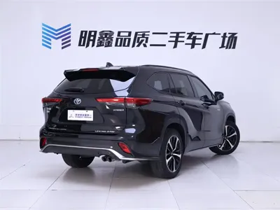 Toyota Crown Kluger