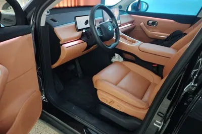 Leapmotor C16