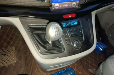JAC Group Refine M5