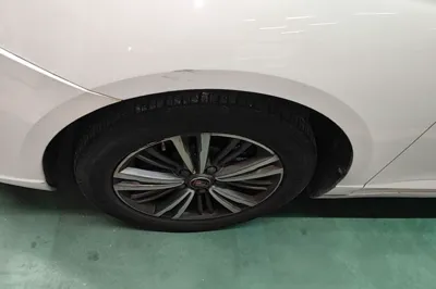 Roewe i5
