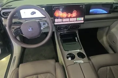 Leapmotor C11