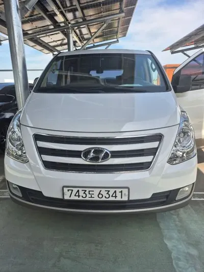 Hyundai Starex
