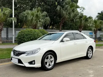 Toyota Reiz