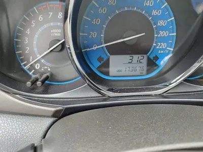 Toyota Yaris L