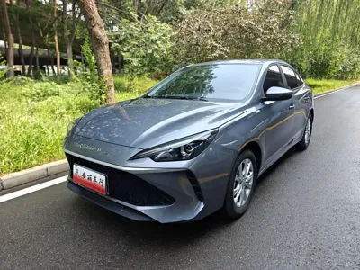 Roewe i5