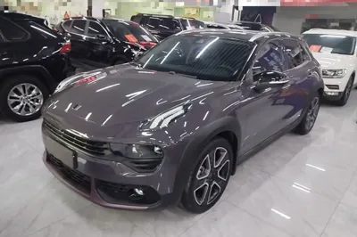 Lynk & Co 02