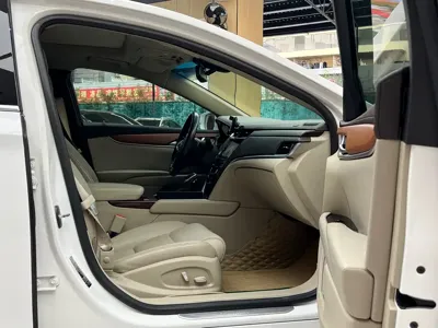 Cadillac XTS