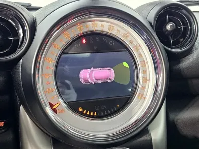 MINI Paceman