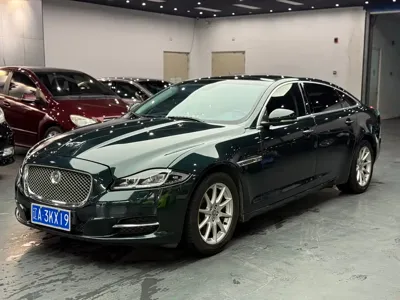 Jaguar XJ