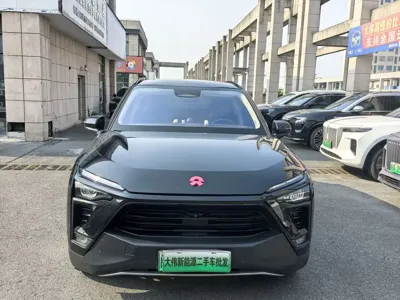 Nio ES8