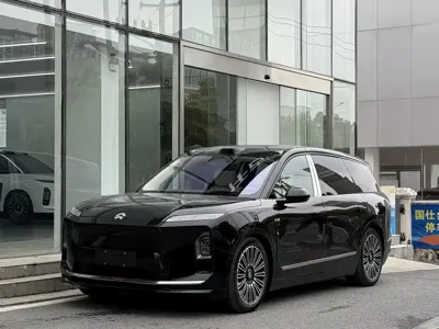 Nio ES8