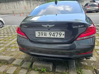 Genesis G70