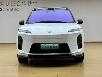 Nio ES8