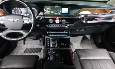 Genesis EQ900