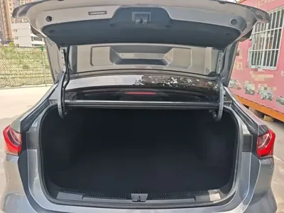 Roewe i5