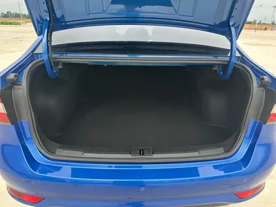 Roewe i5